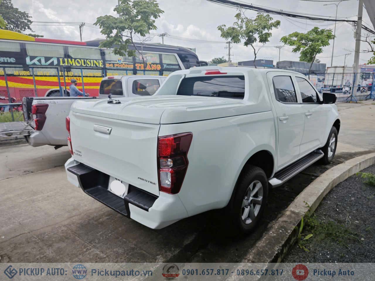 nắp thùng thấp xe dmax 2025