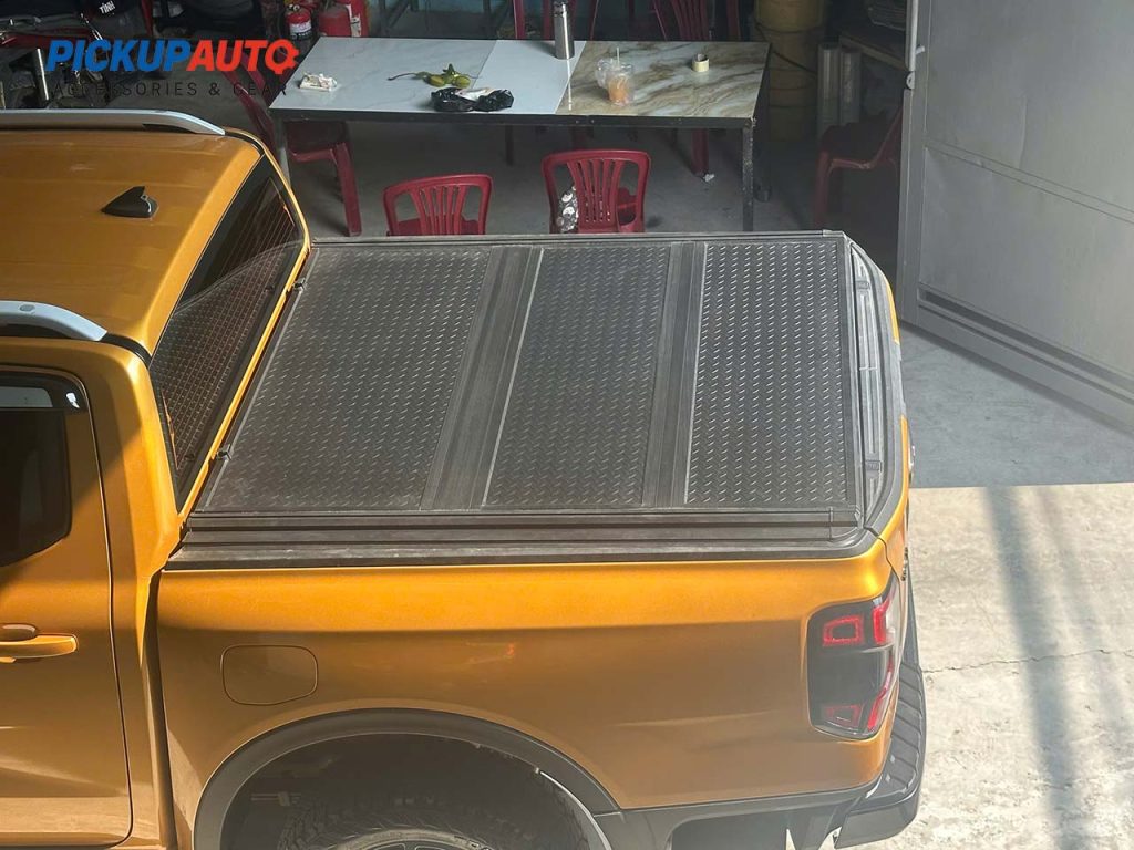 nắp thùng 3 tấm mẫu mới 2026